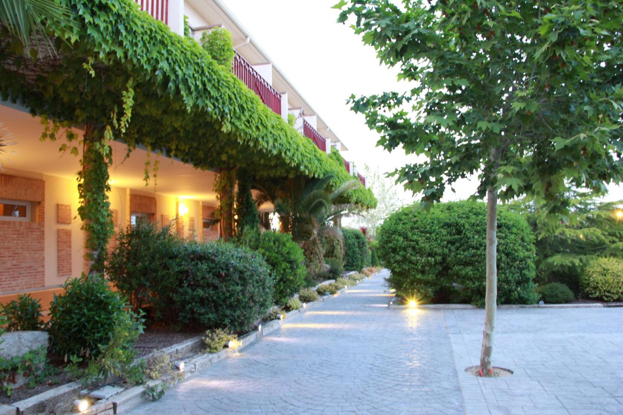 La Ermita Hotel Brunete Exterior foto